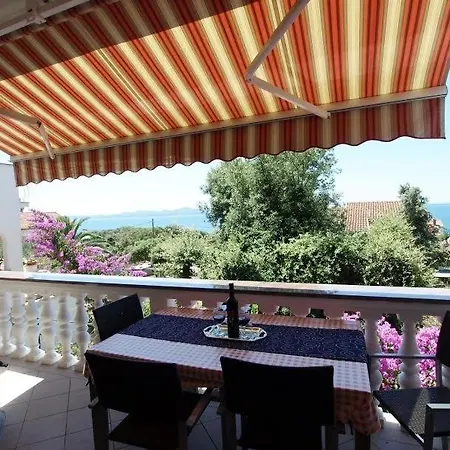 Appartamento In With Sea View, Terrace, Air Conditioning, Wifi